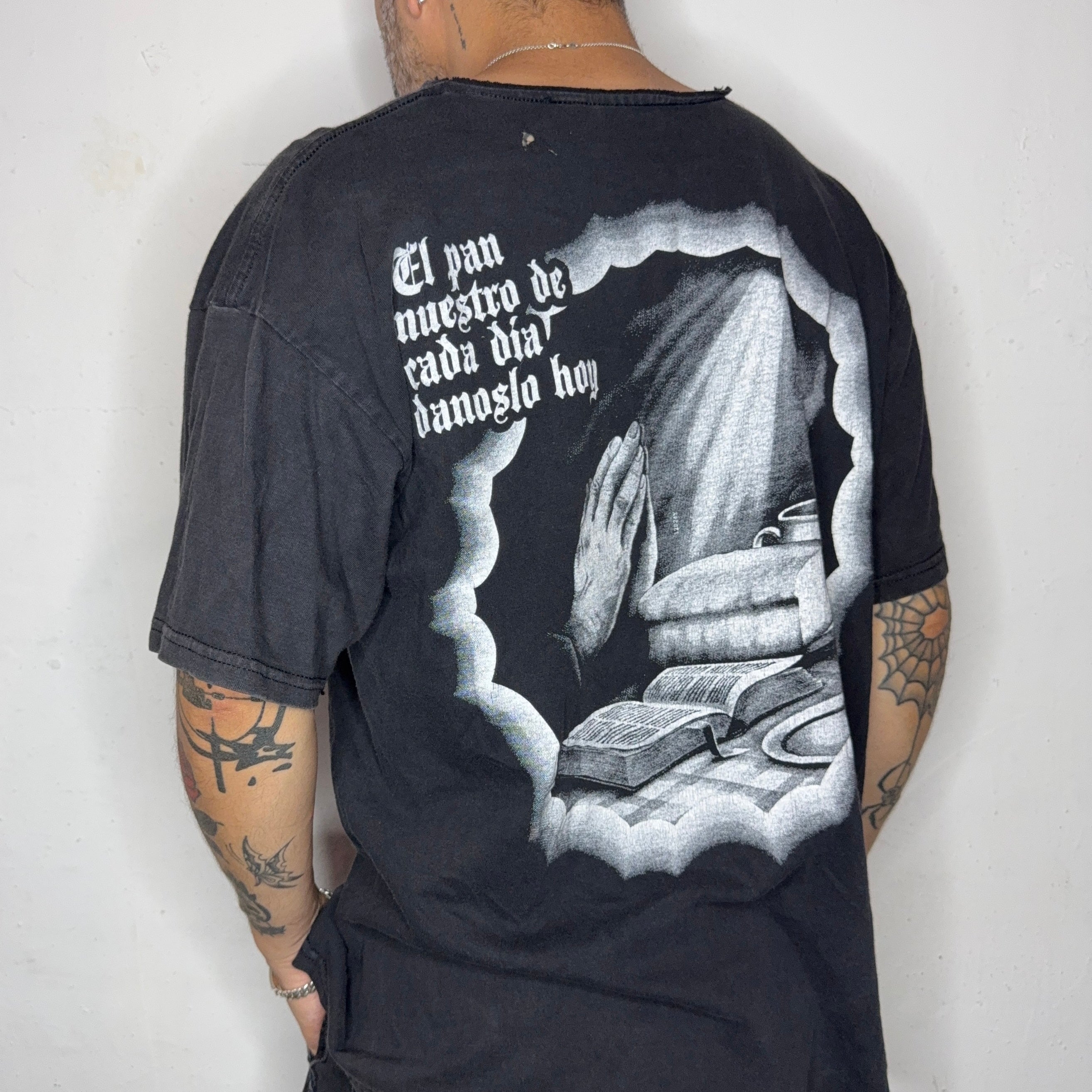 “El Pan Nuestro” T-Shirt. XL