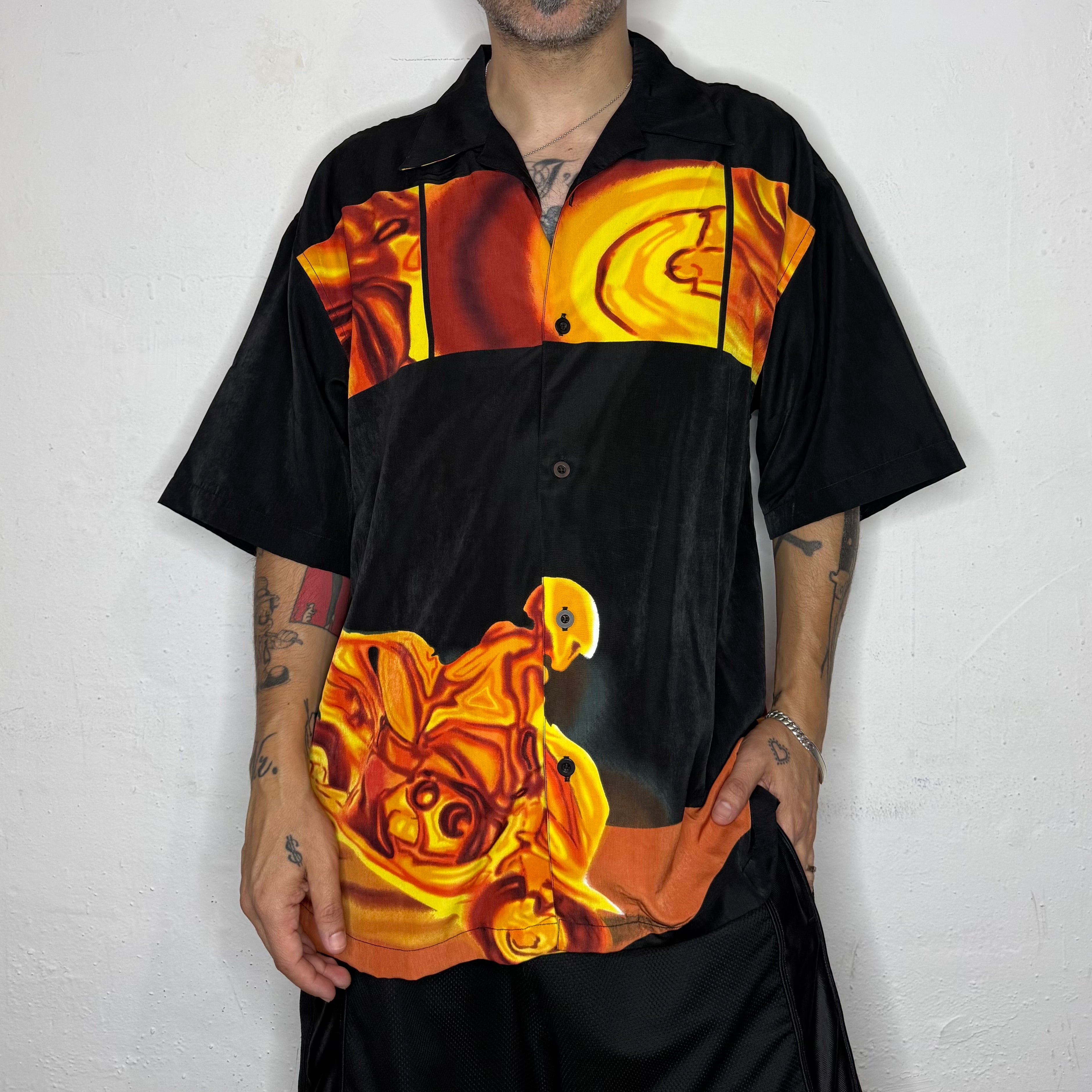 Super Massive Shirt. L
