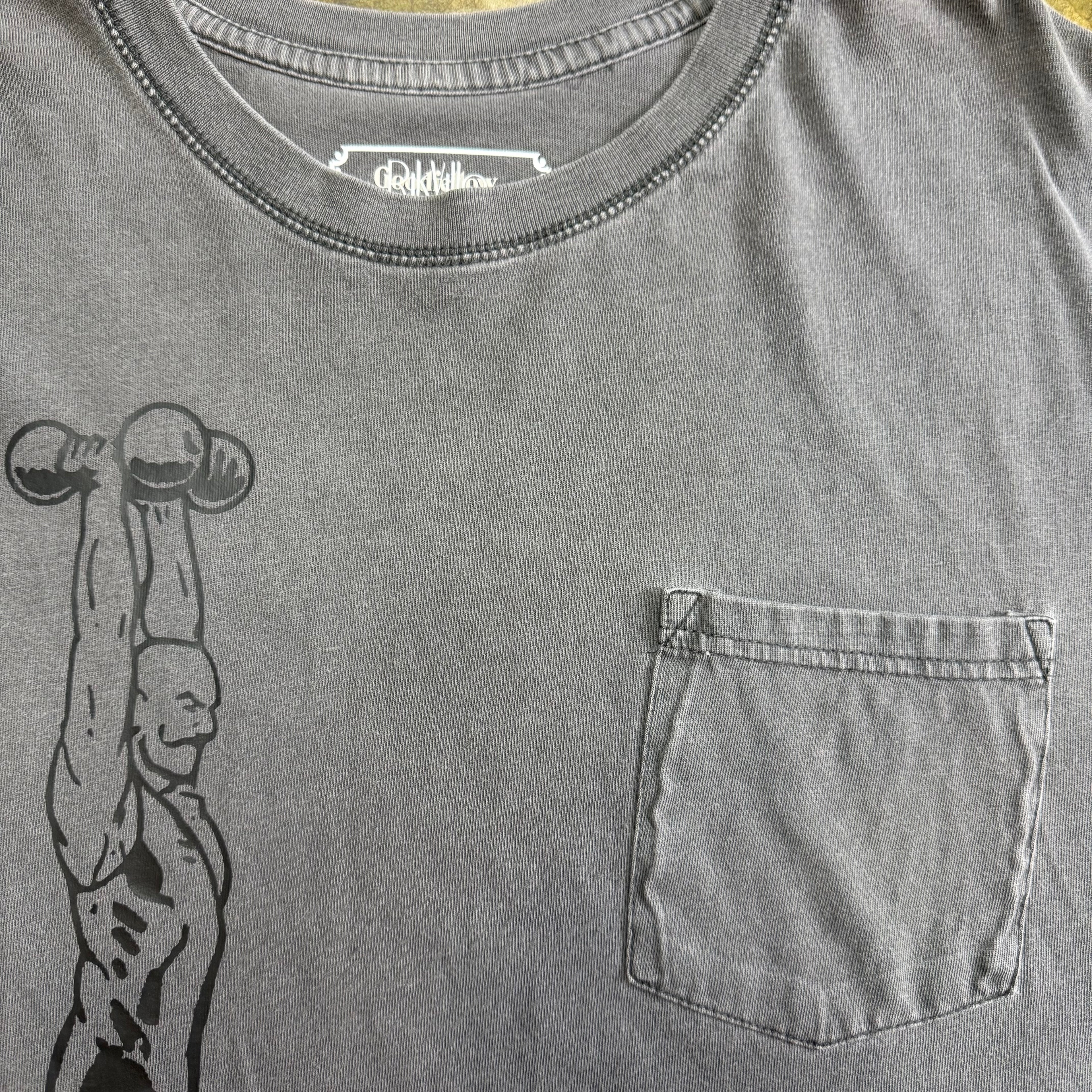 "Press Carry" Crop T-Shirt. XL