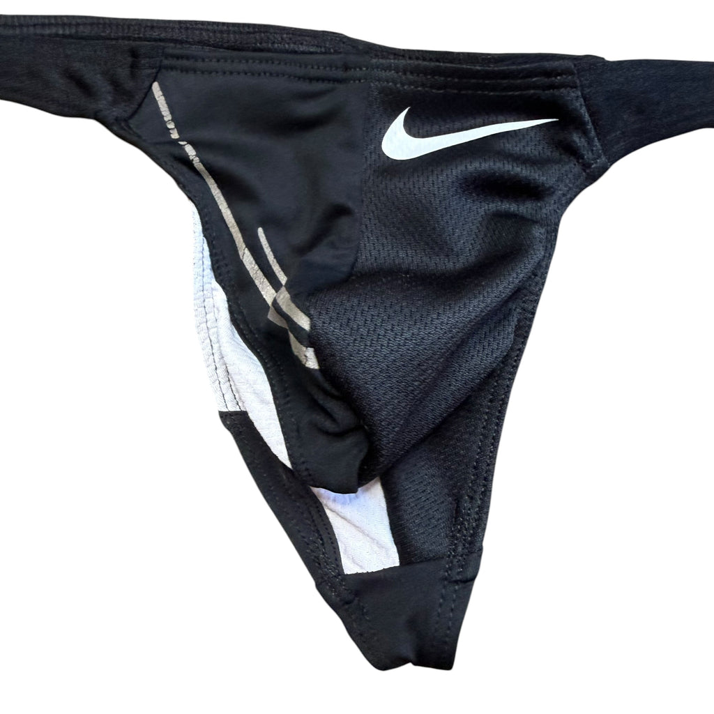 Nike Dri-Fit Thong. S - M