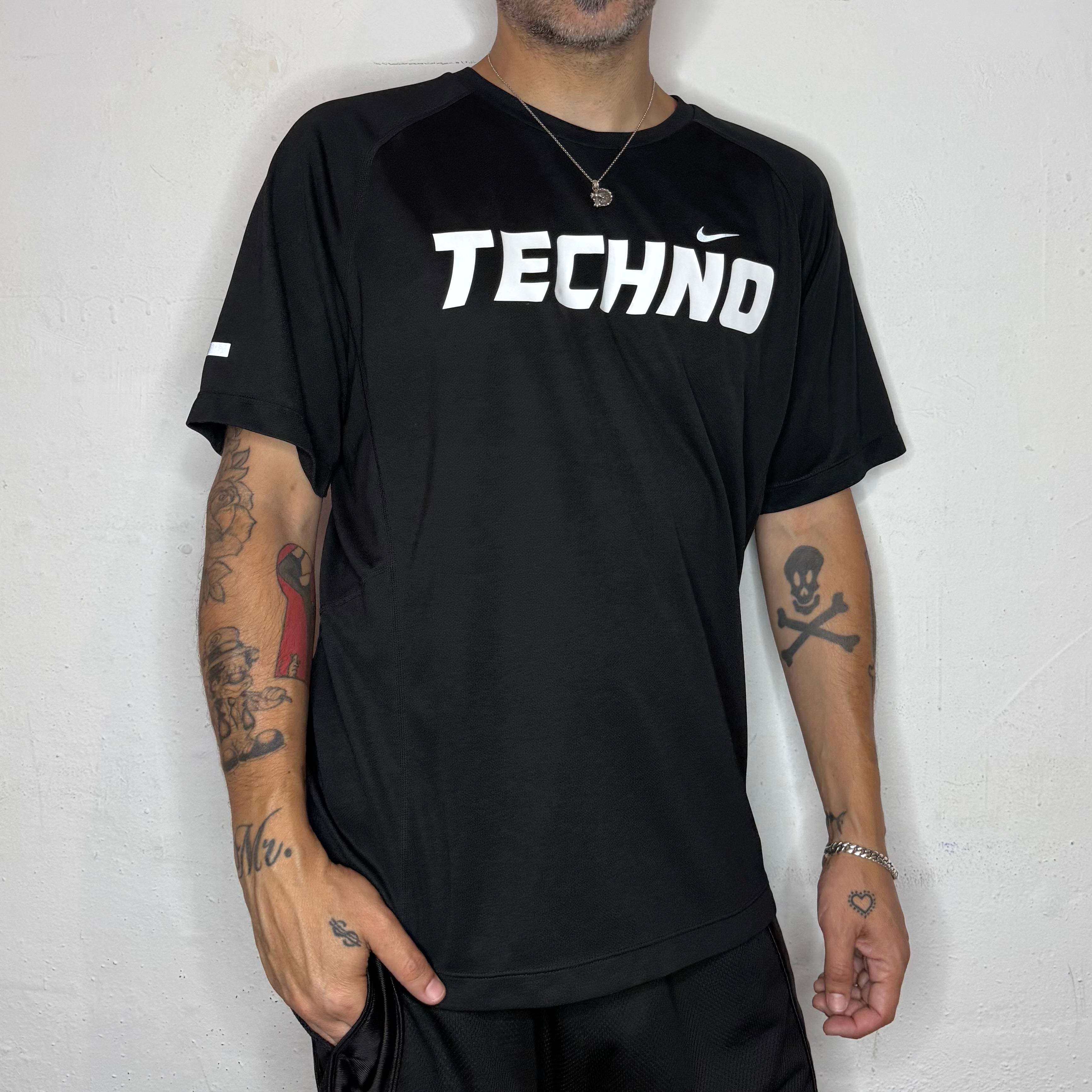 Techno Nike Dri-Shirt. L