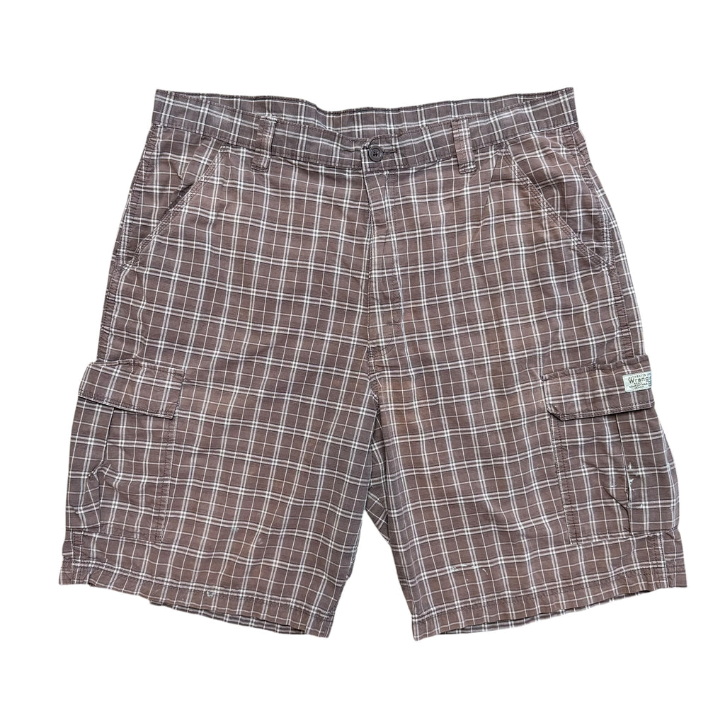 Wrangler Plaid Shorts. 36