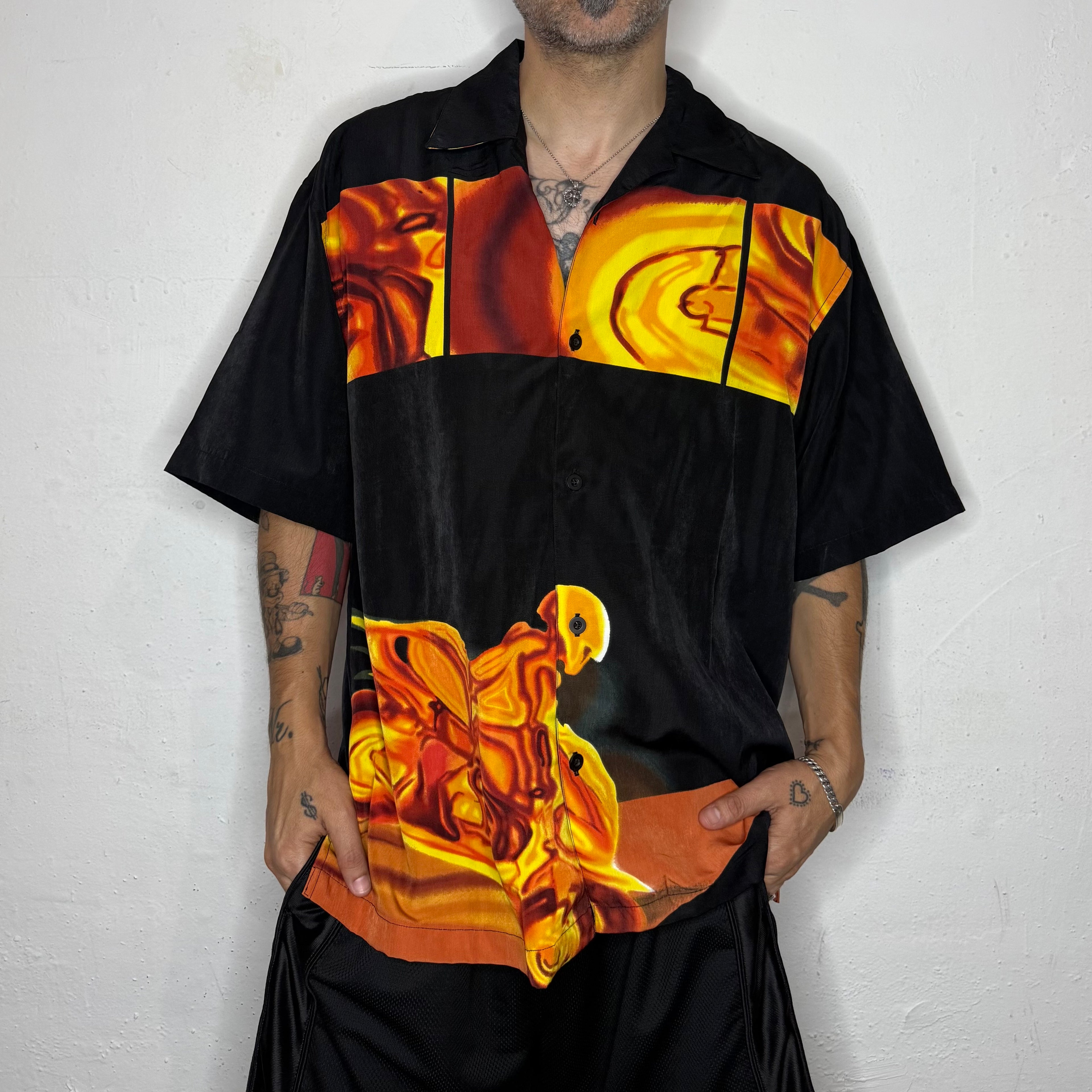Super Massive Shirt. L
