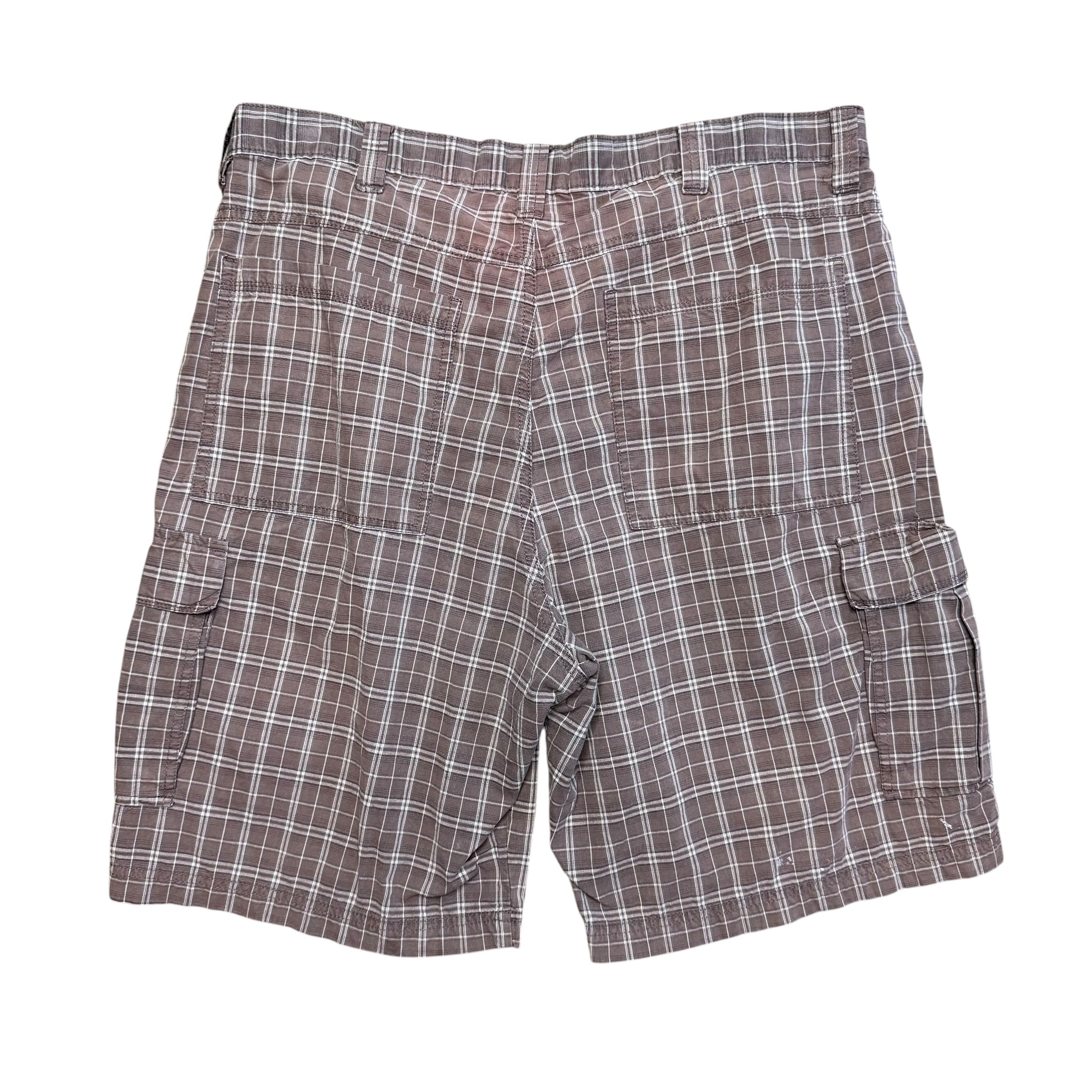 Wrangler Plaid Shorts. 36