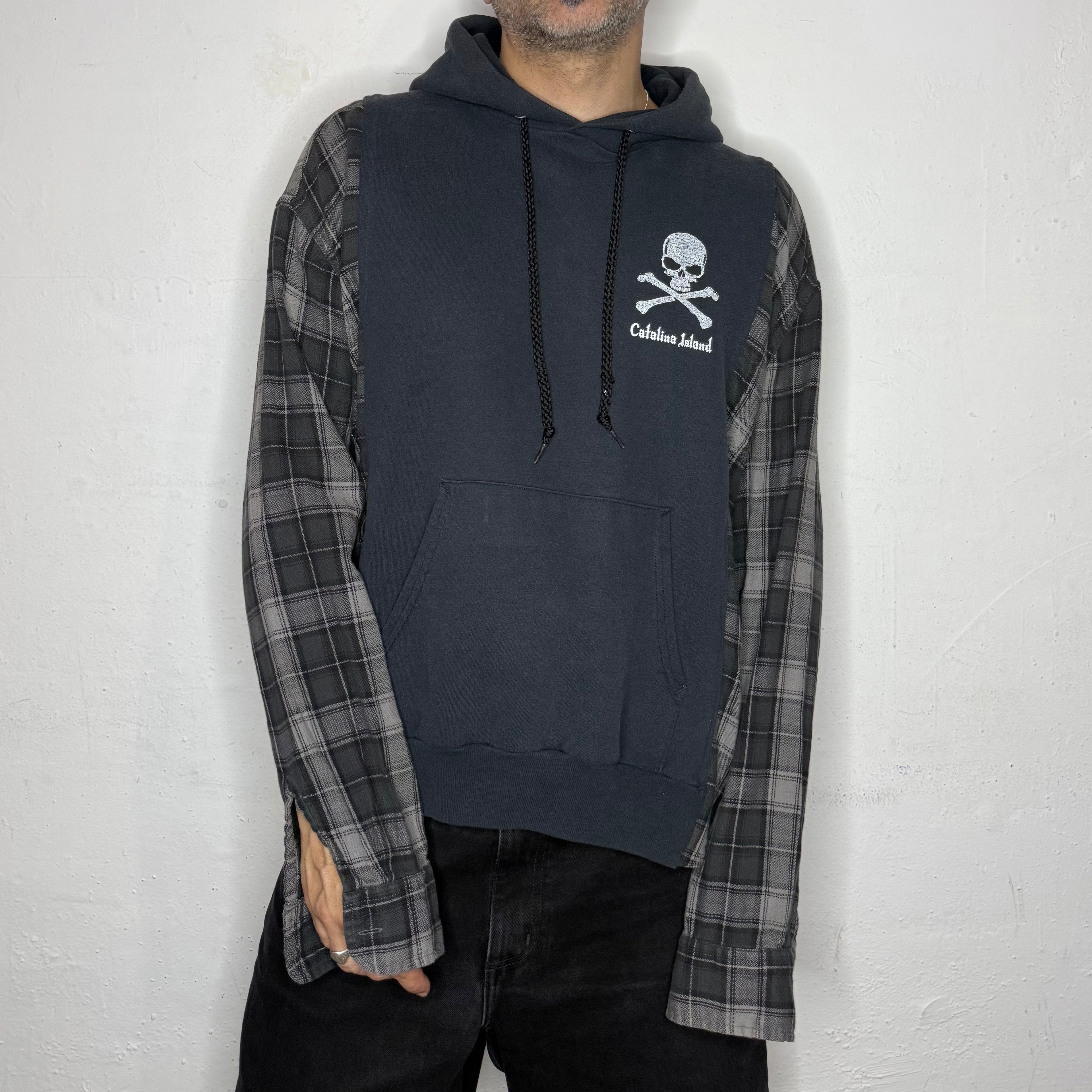 Skull & CrossBones Plaid Hoodie. S