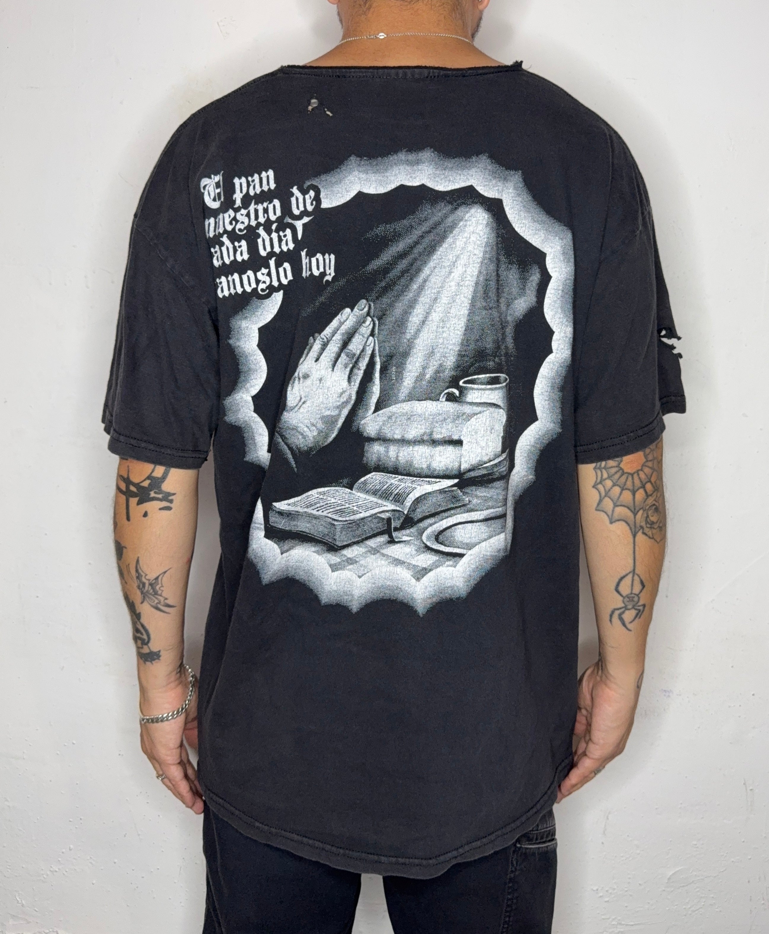 “El Pan Nuestro” T-Shirt. XL