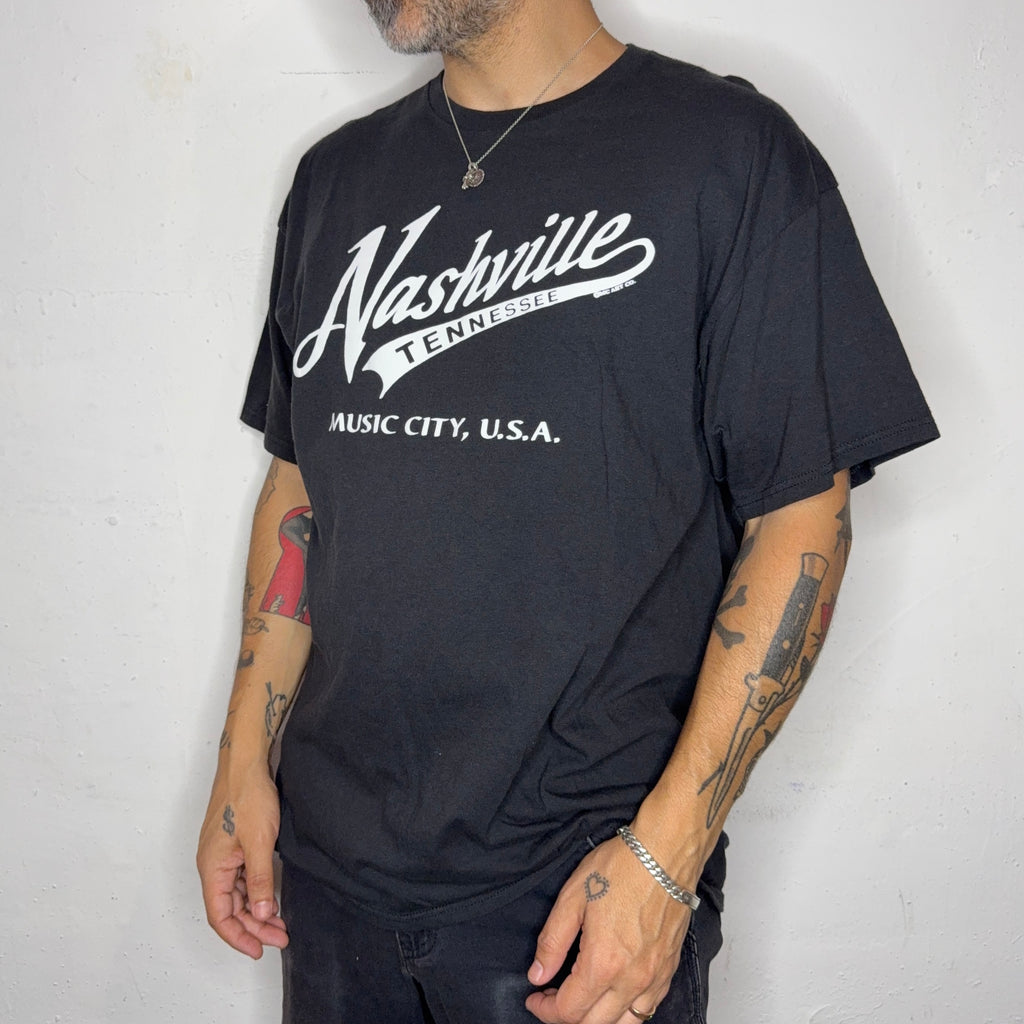 “Nashville Music City” T-Shirt. XL