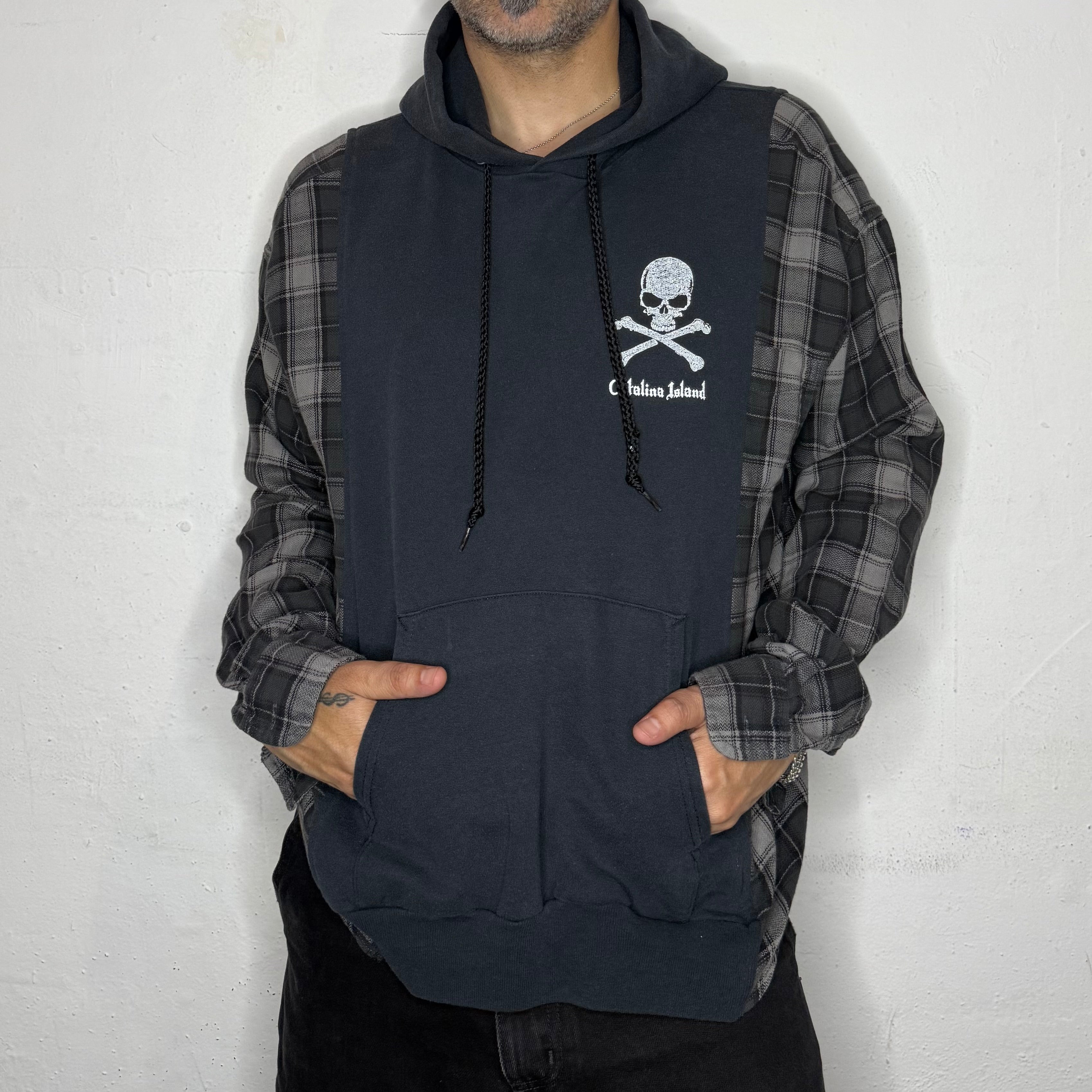 Skull & CrossBones Plaid Hoodie. S