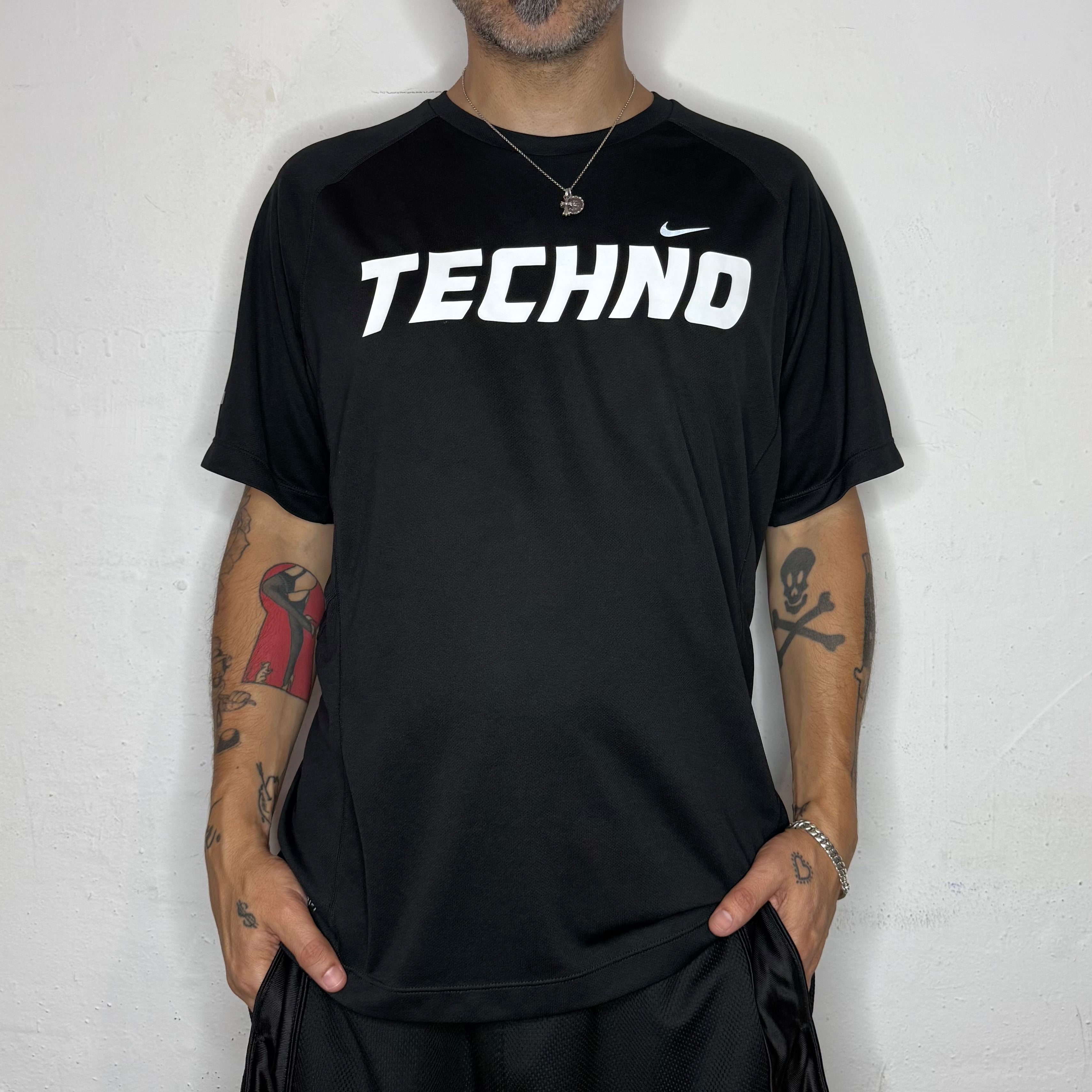 Techno Nike Dri-Shirt. L