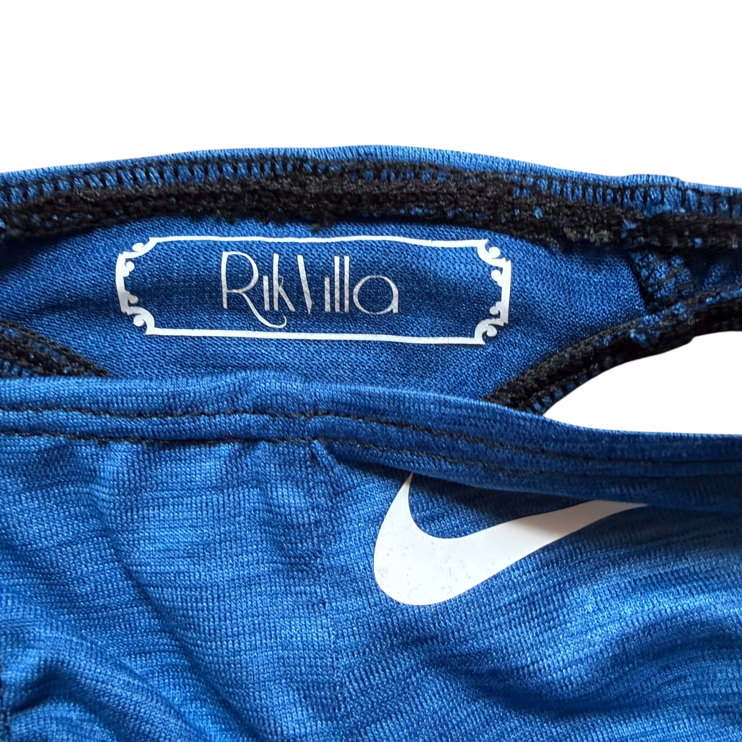 Nike Dri-Fit Thong. L