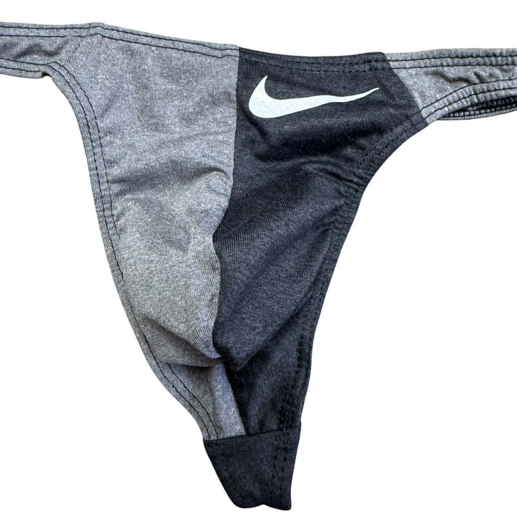 Nike Dri-Fit Thong. M