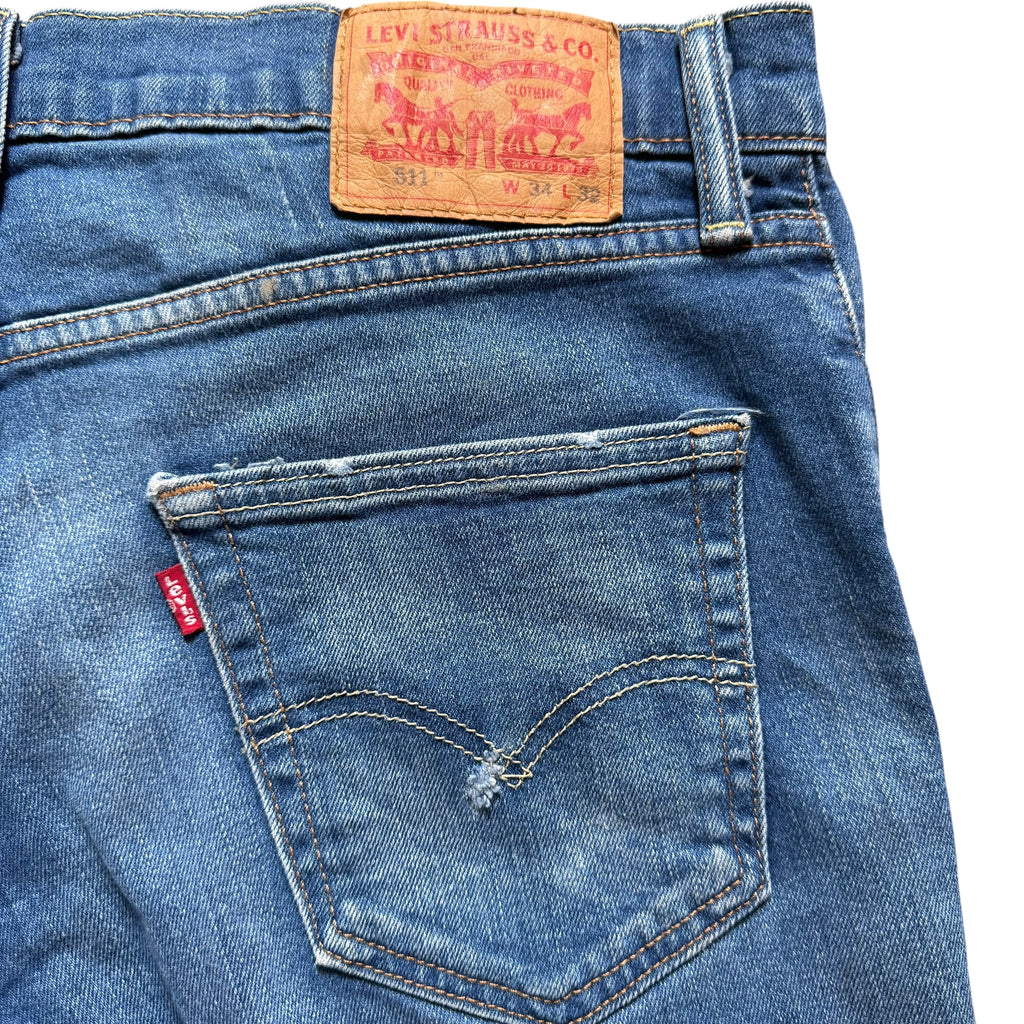 Levis Denim Shorts. 34