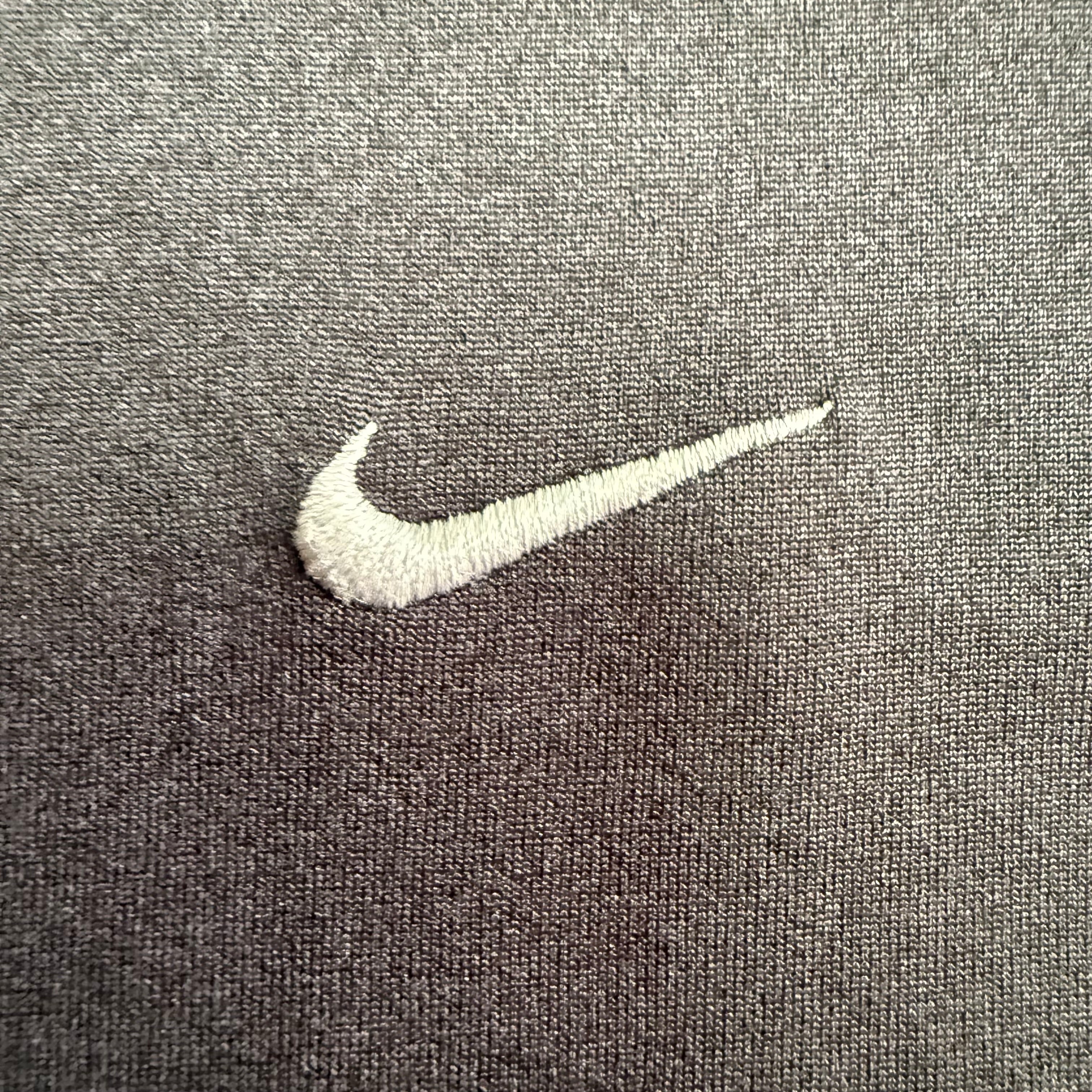 Body Builder Nike Crop. L