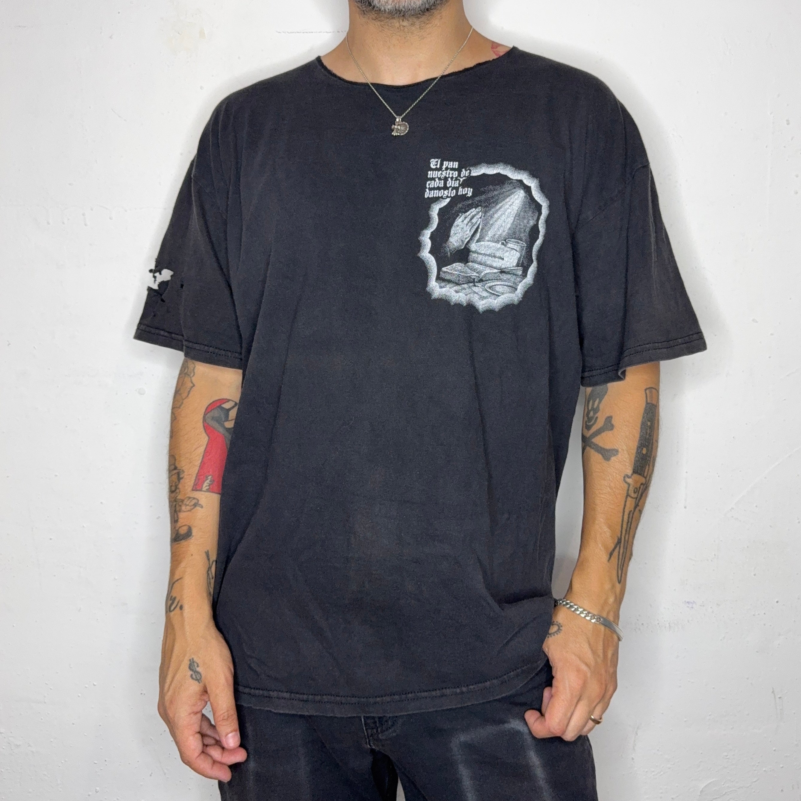 “El Pan Nuestro” T-Shirt. XL