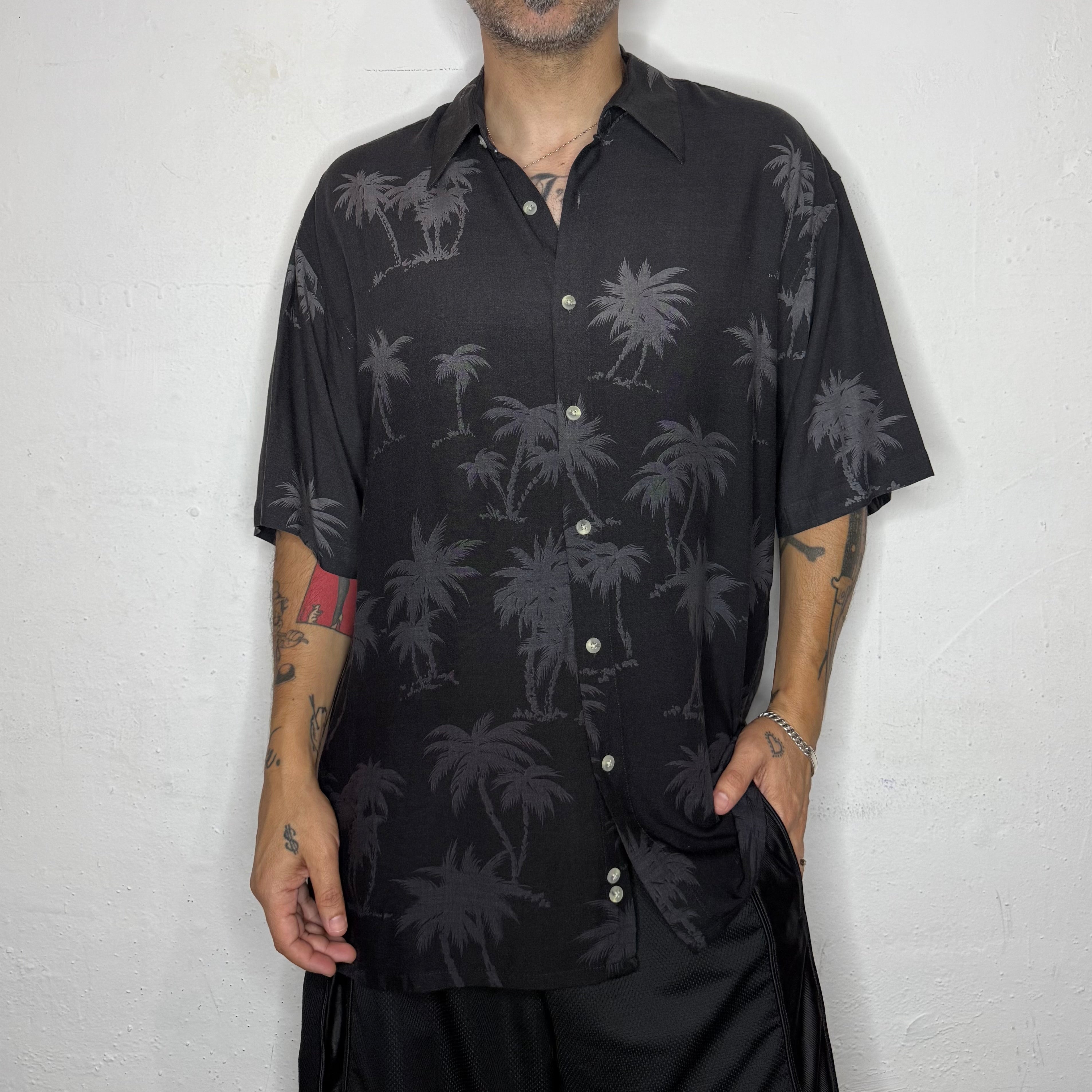 Pierre Cardin Palms Shirt. L